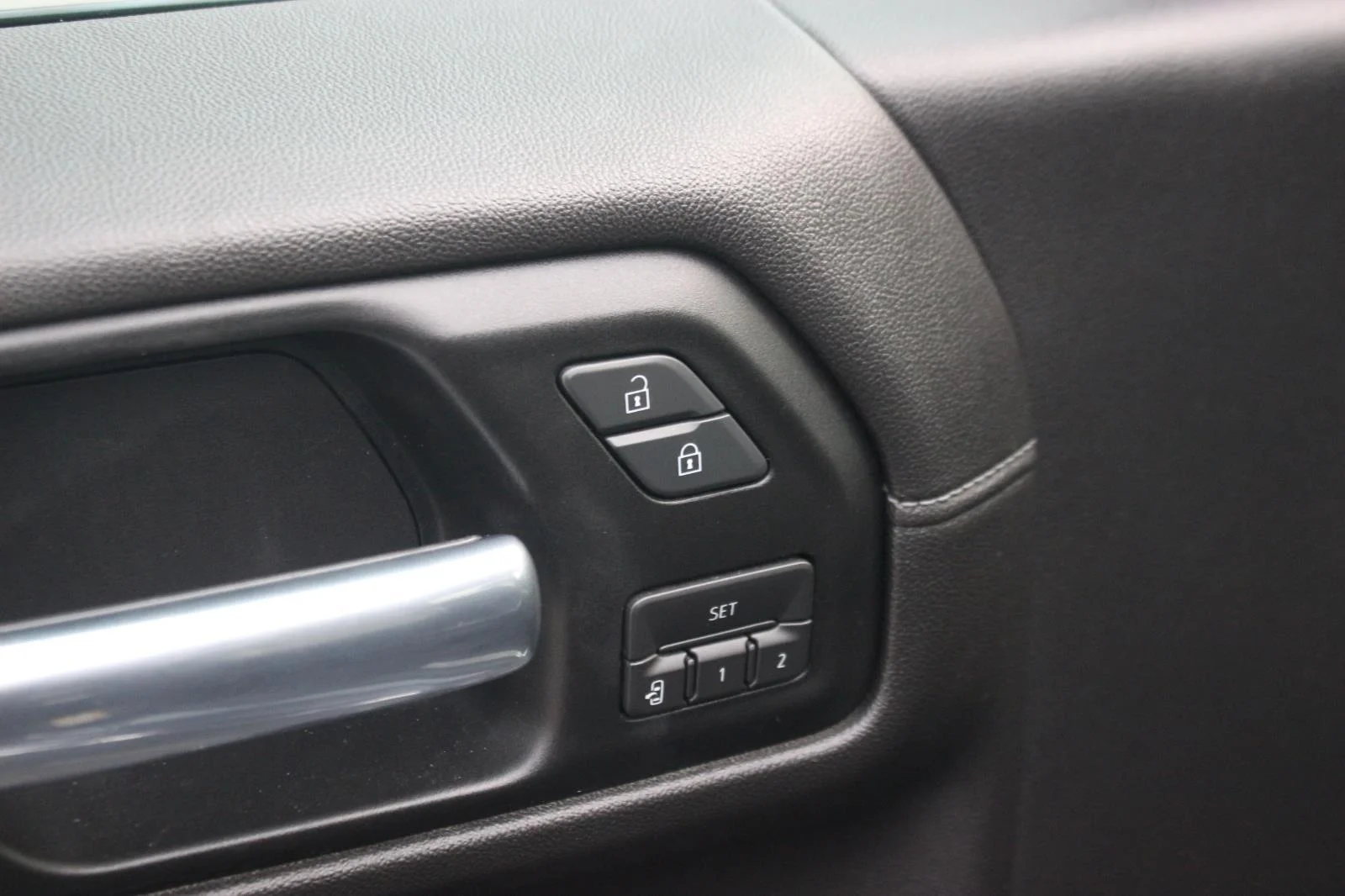 Used 2019 DARK SKY METALLIC GMC SLT image 13