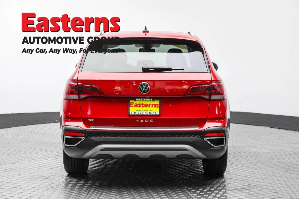 Used 2022 Red Volkswagen 1.5T SE image 6