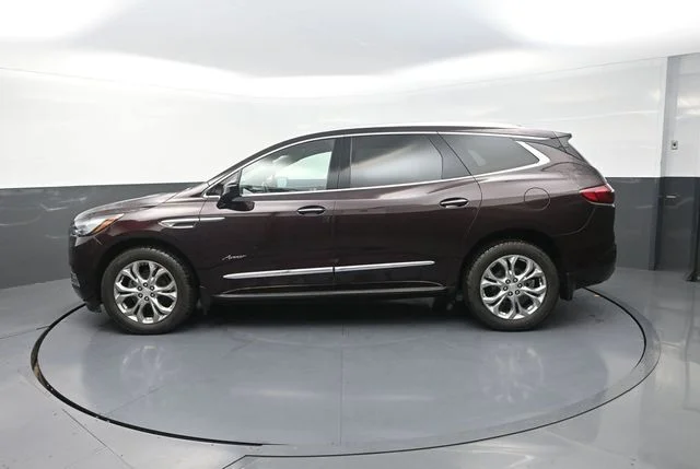 Used 2020 Red Buick Avenir image 4