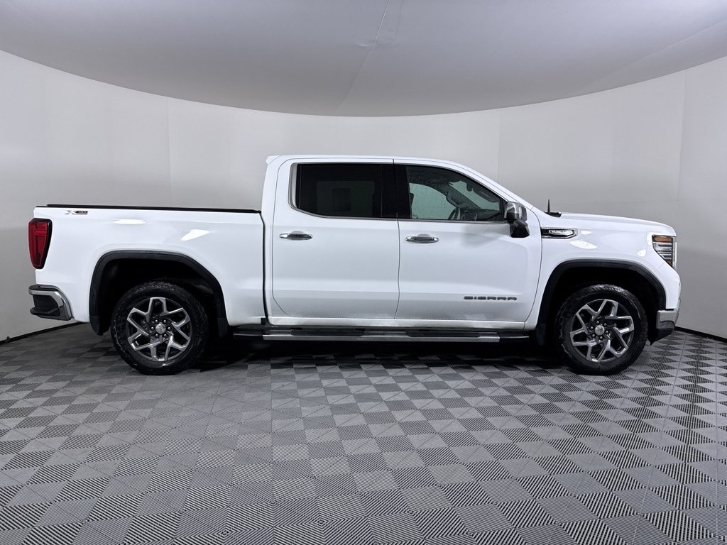 Used 2024 Summit White GMC SLT image 10