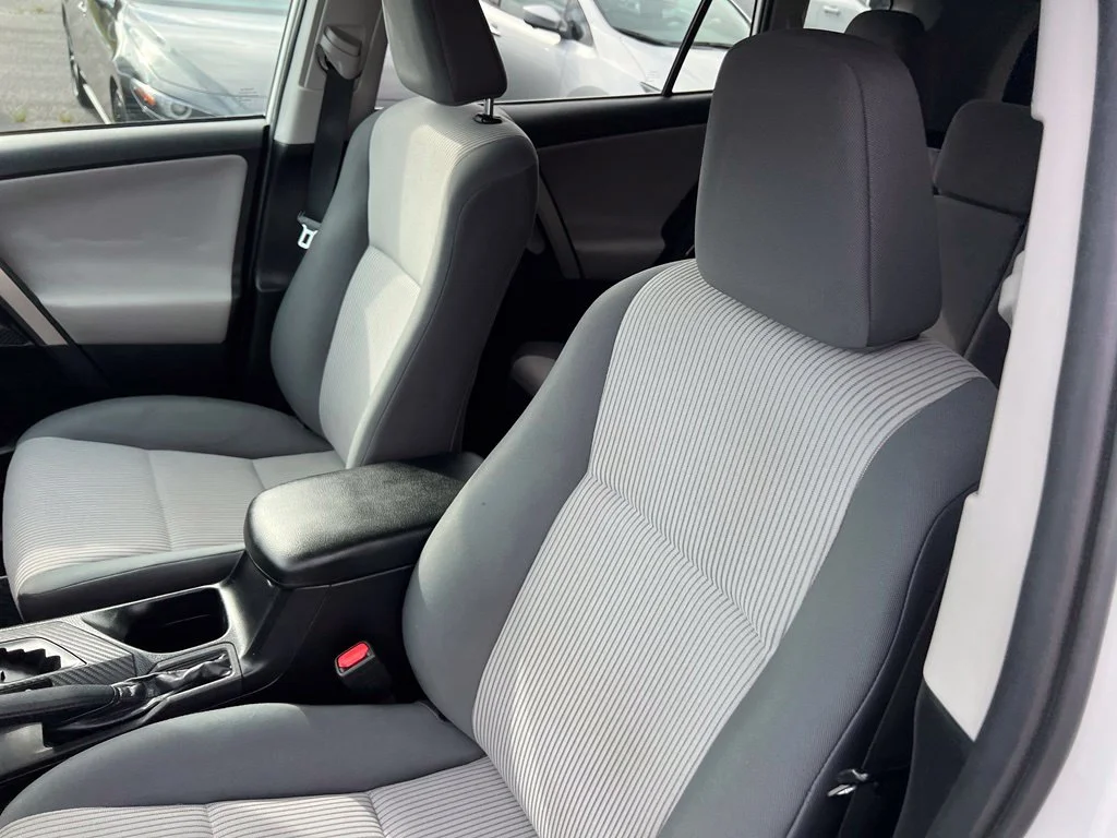 Used 2015 Super White Toyota LE image 13