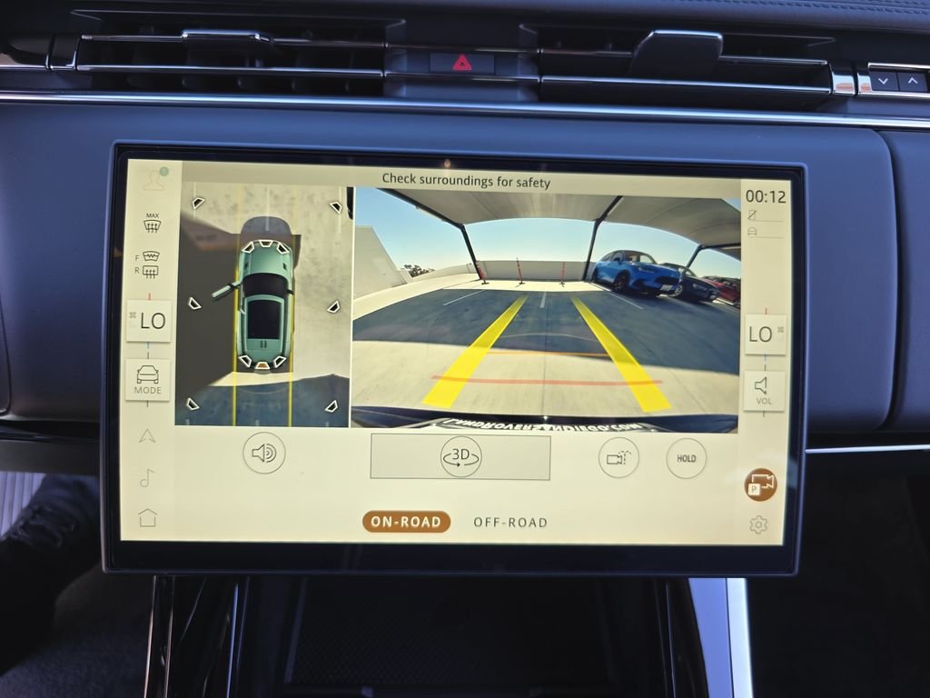 New 2026 Santorini Black Land Rover Dynamic SE image 24