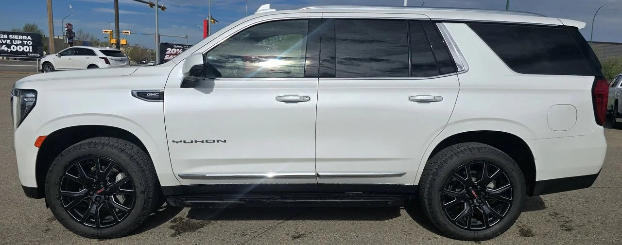 Used 2021 White GMC SLT 4WD image 2