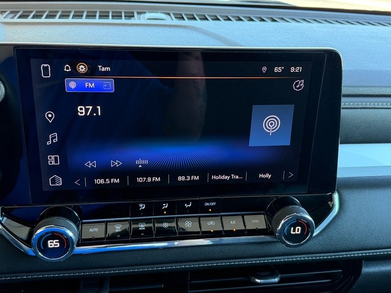 2023 Chevrolet Colorado LT - Photo 10