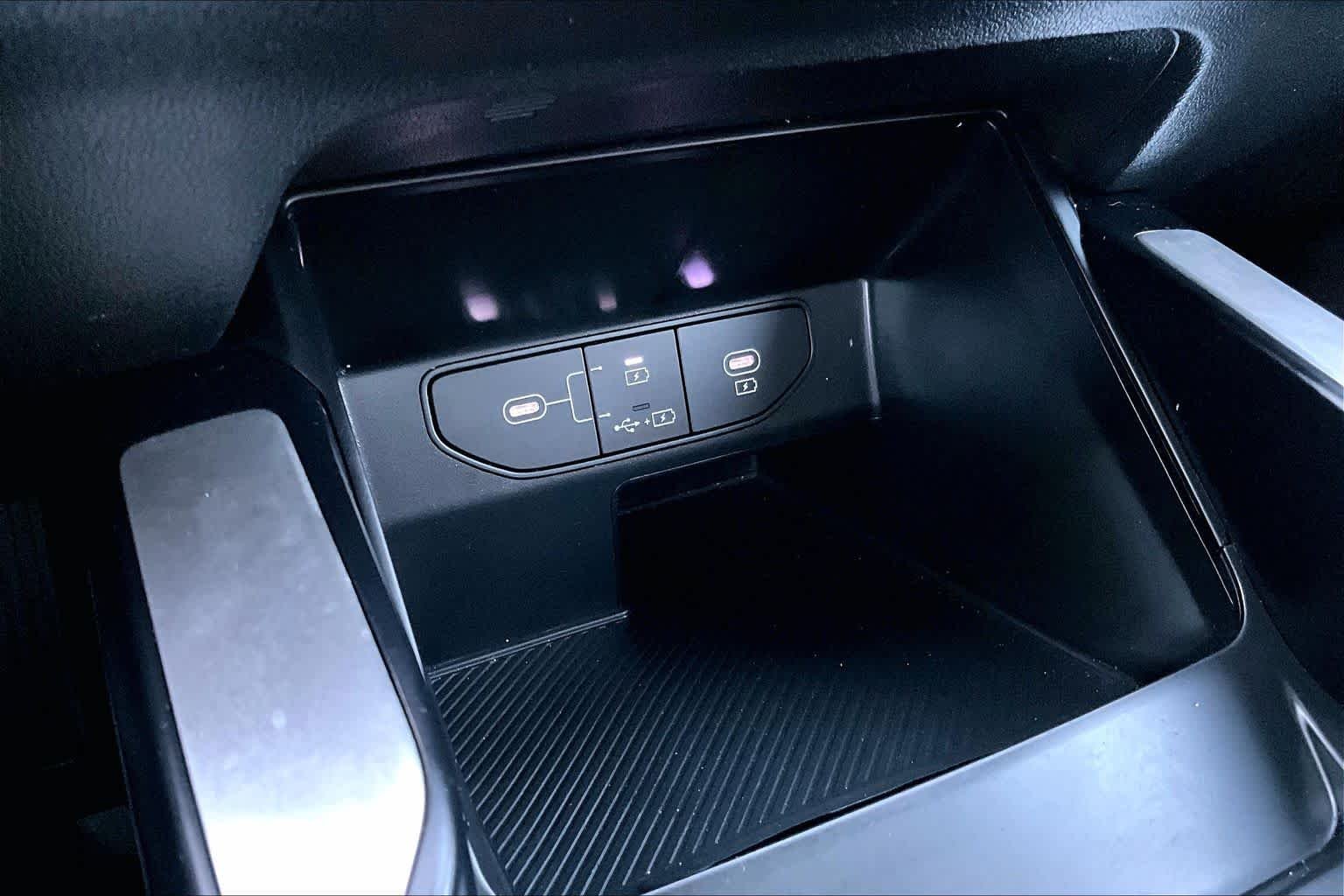 Used 2025 Ebony Black Kia LX image 31