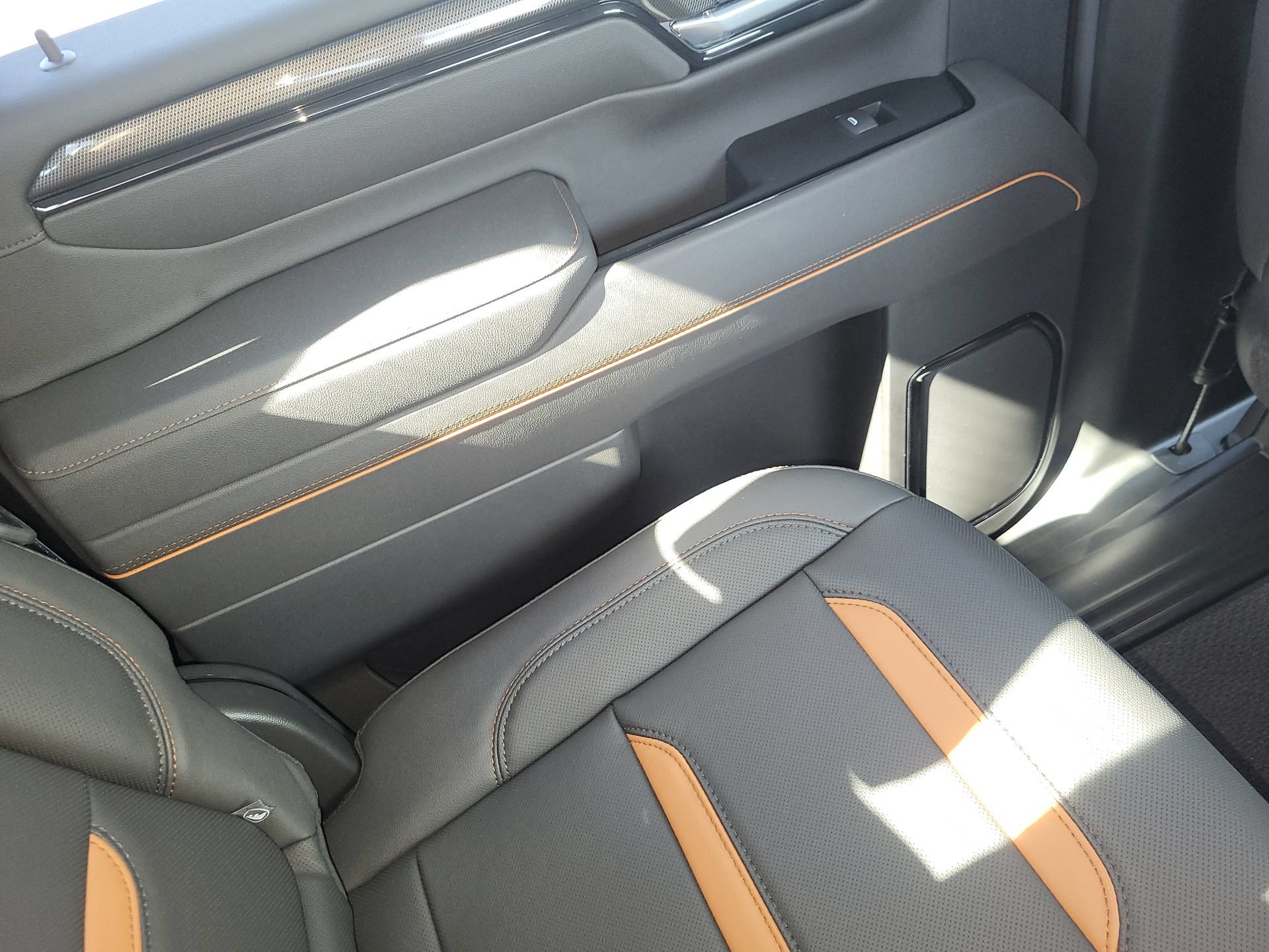 2026 GMC Sierra 3500HD AT4 - Photo 7