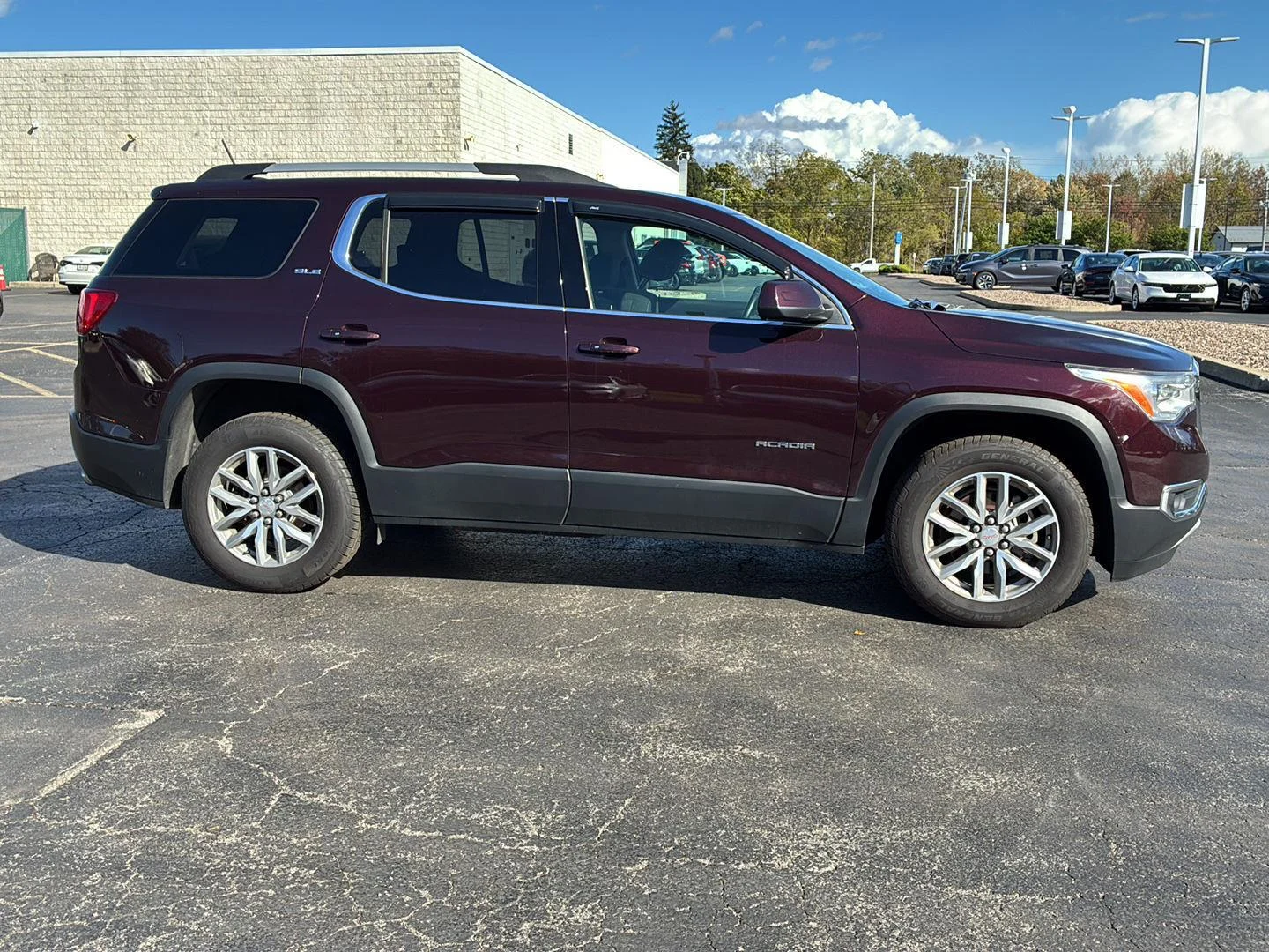 Used 2018 Black Cherry Metallic GMC SLE image 22