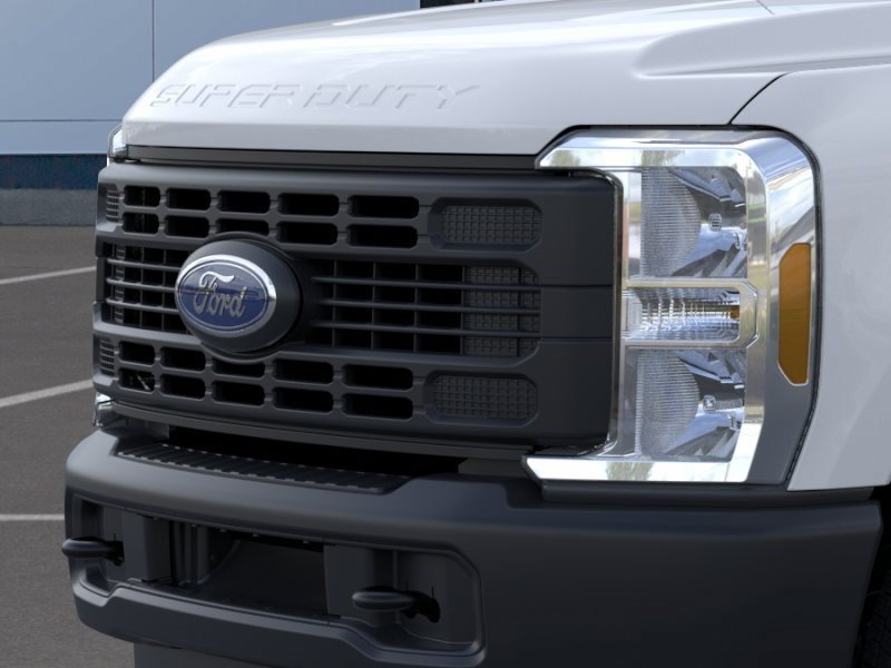 New 2026 Oxford White Ford XL image 18
