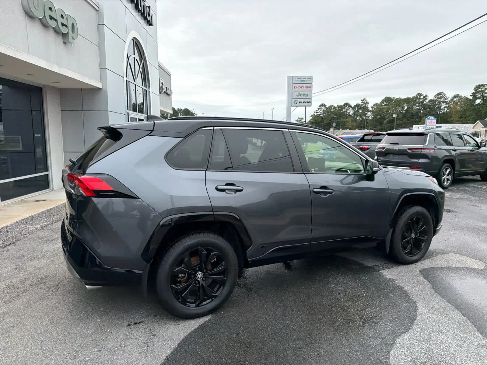 Used 2023 Magnetic Gray Metallic/Midnight Black Metallic Toyota Hybrid XSE image 8
