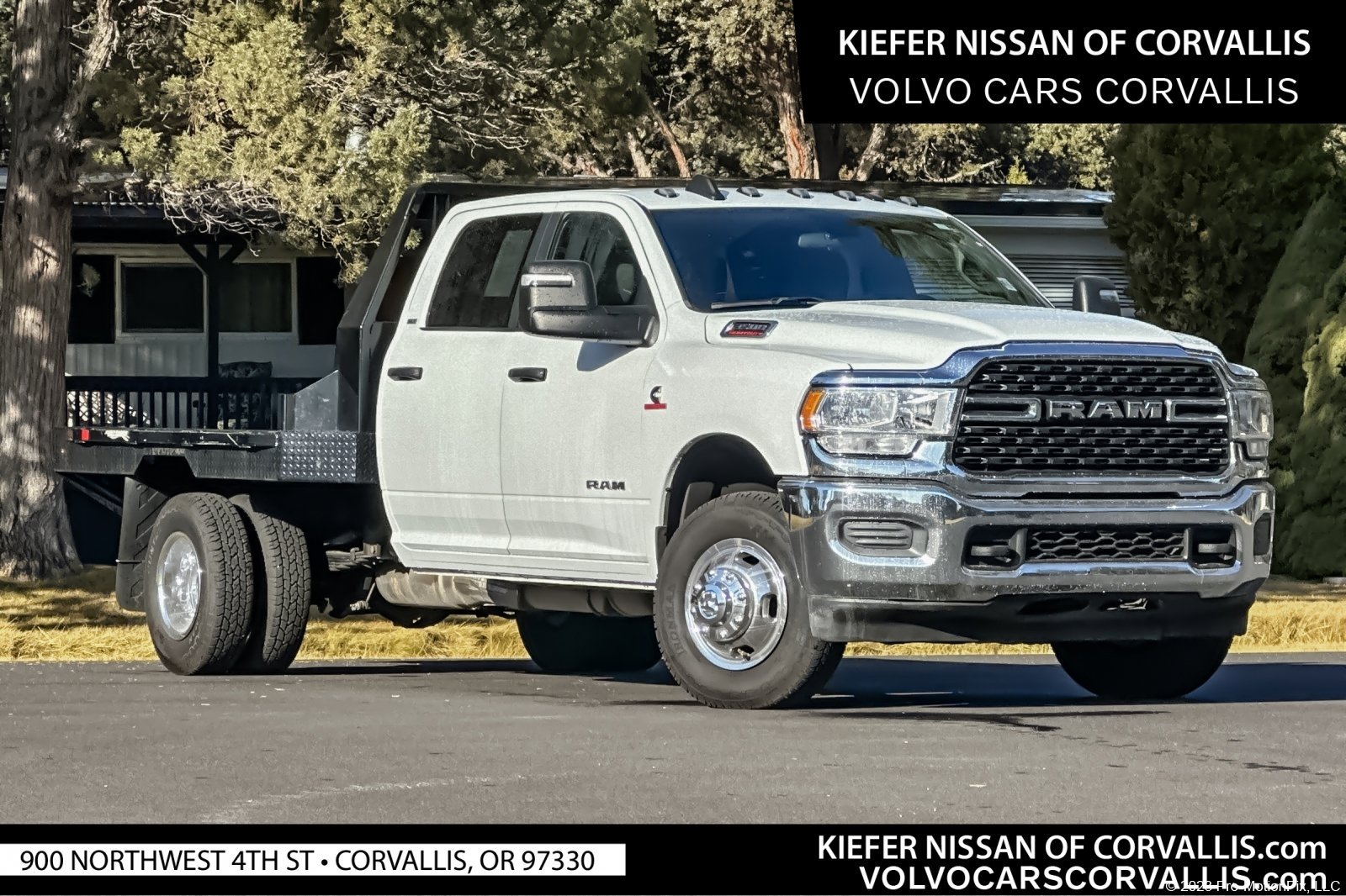 2024 RAM 3500 SLT 4X4 Crew Cab's photo