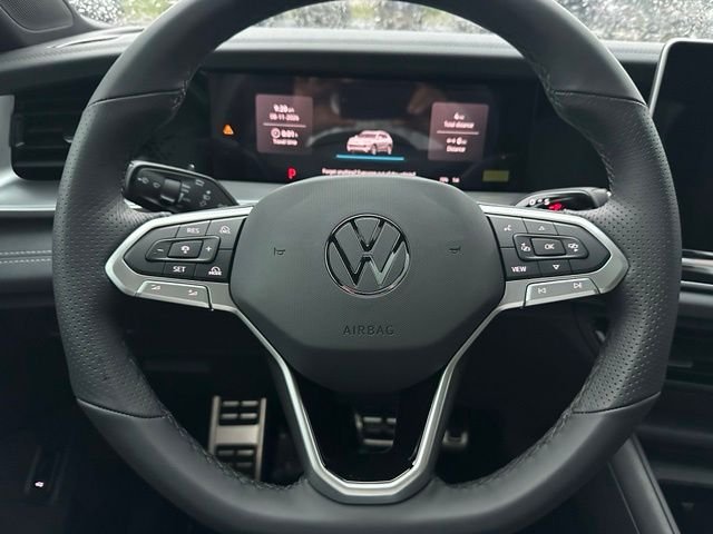 New 2026 Deep Black Pearl Volkswagen 2.0T SE R-Line Black image 41