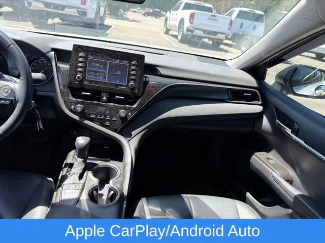 Used 2022 White Toyota SE image 18