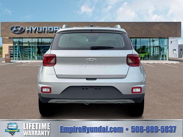 New 2026 Shimmering Silver Hyundai SEL image 6