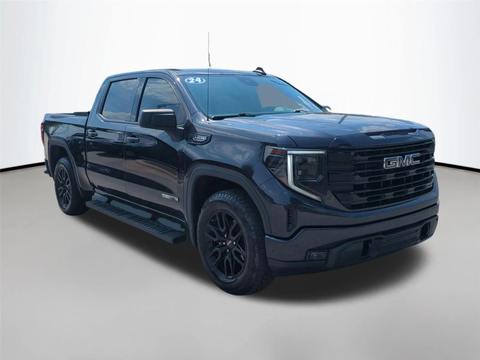 Used 2024 Onyx Black GMC Elevation image 7
