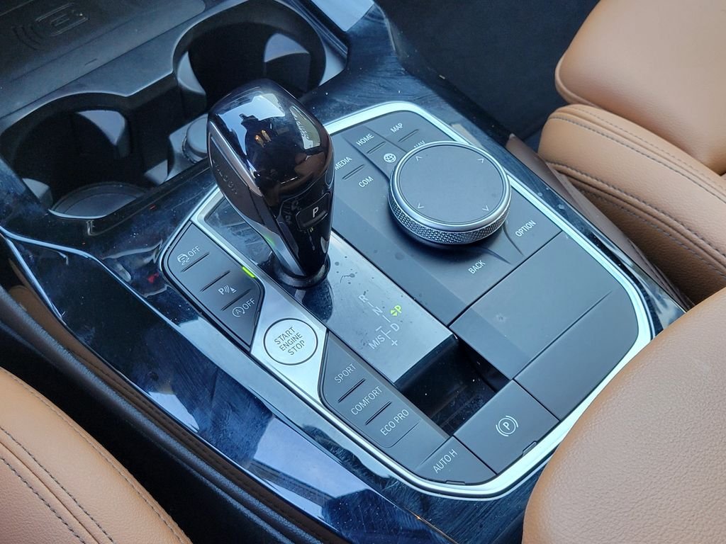 Used 2024 Jet Black BMW sDrive30i image 30