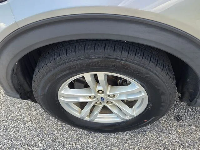 Used 2022 Silver Ford XLT image 18
