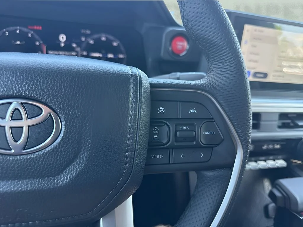 Used 2025  Toyota SR image 15