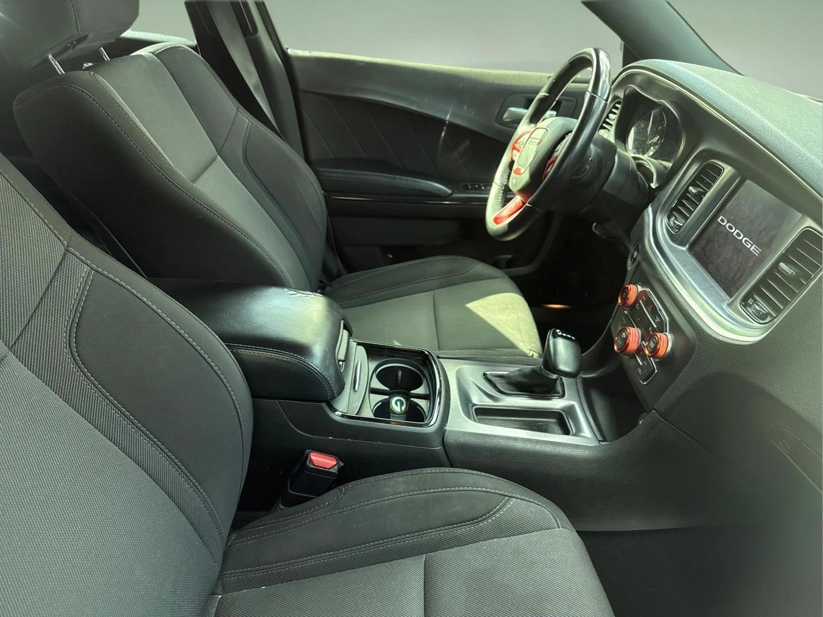 Used 2018  DAIMLER DODGE SXTPLUS image 18