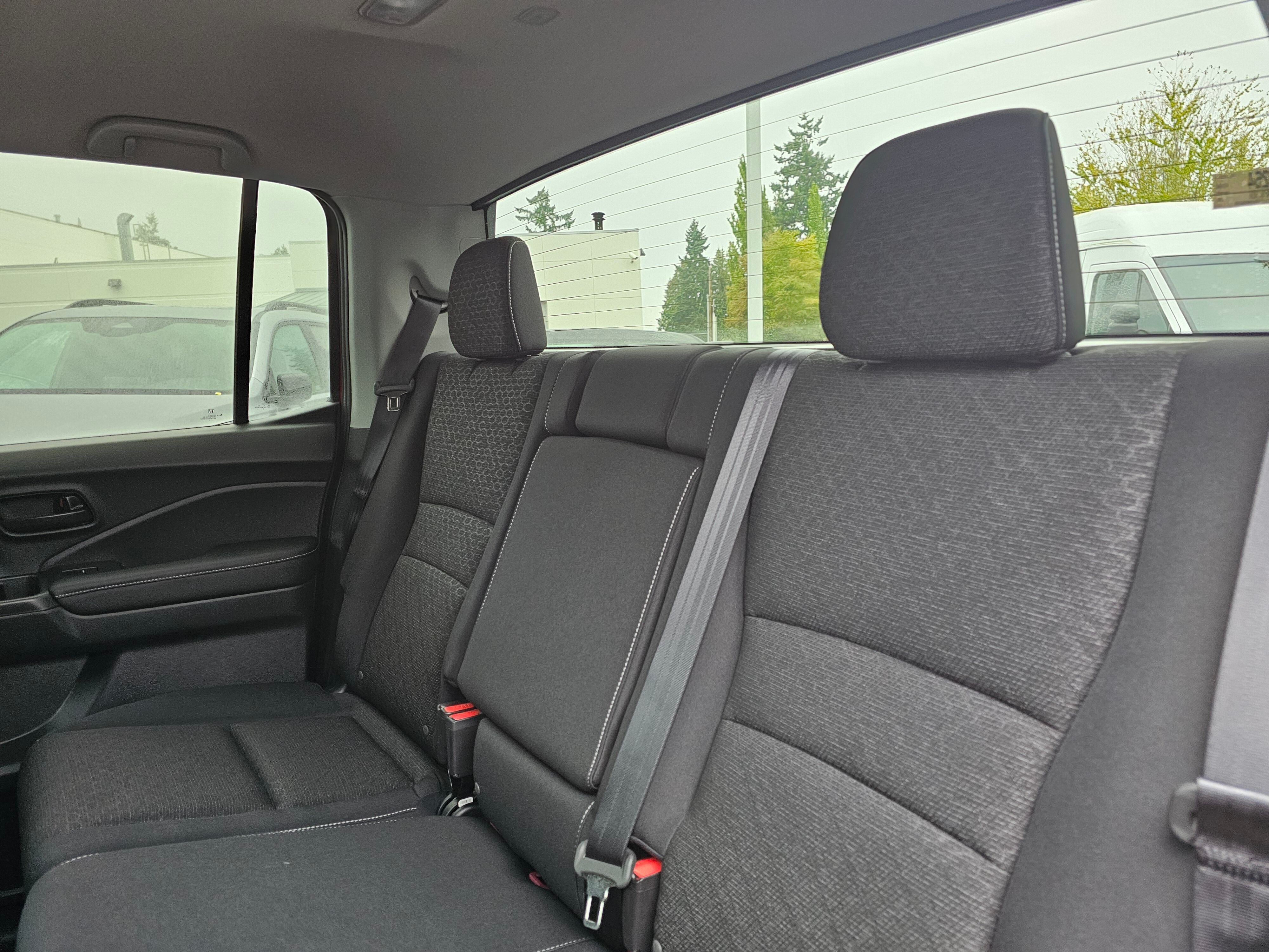 2025 Honda Ridgeline Sport - Photo 16