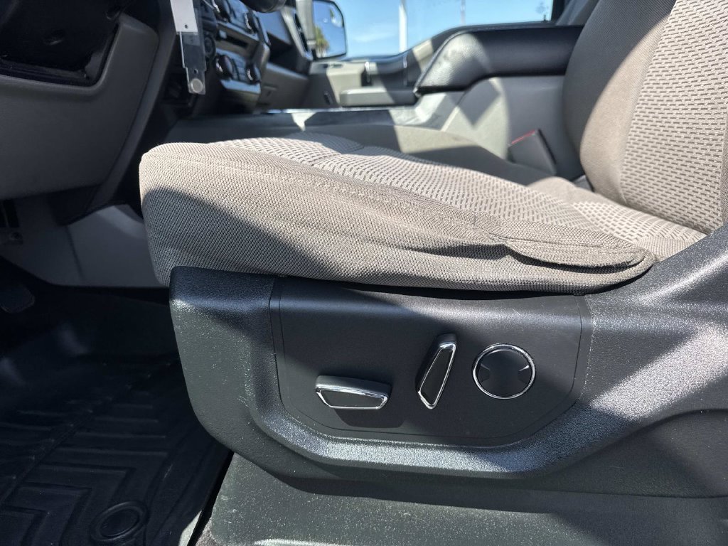 Used 2017 Blue Ford XLT image 16