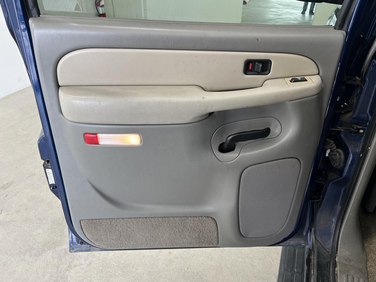 2001 Chevrolet Suburban Base - Photo 21