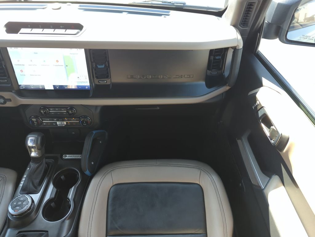 Used 2022 Green Ford Wildtrak image 15