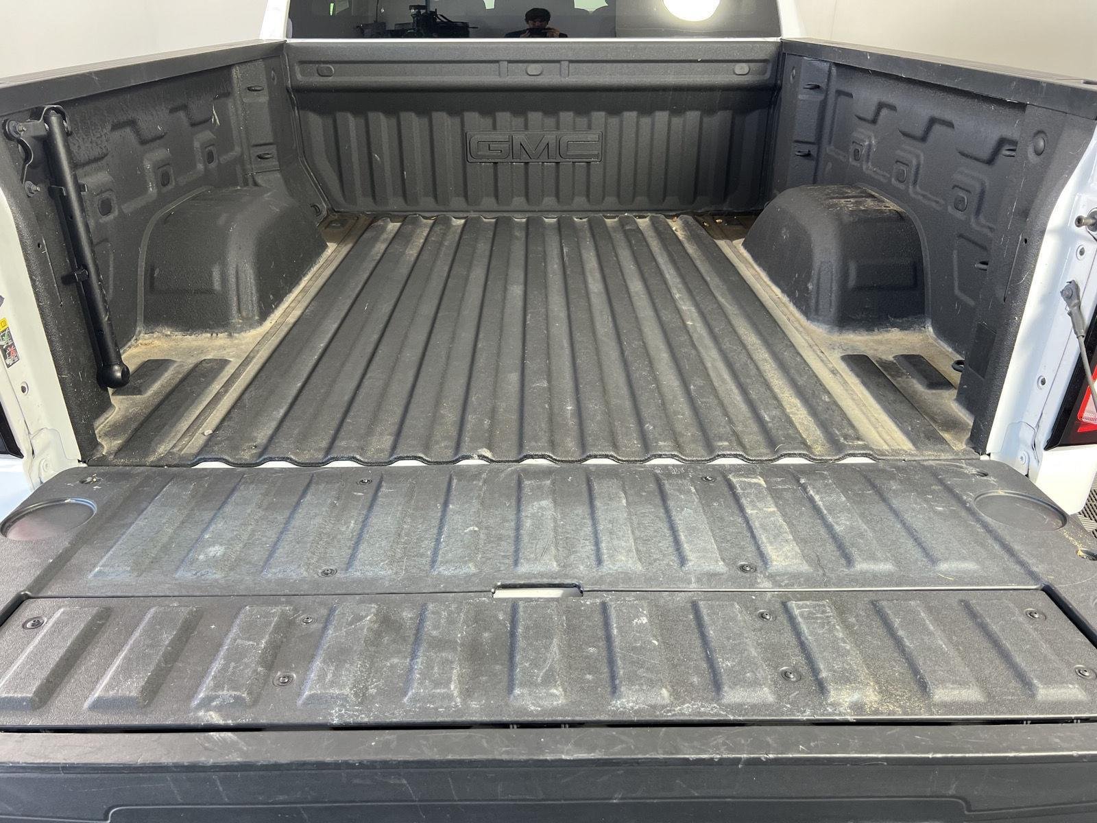 Used 2021 Summit White GMC Elevation image 25