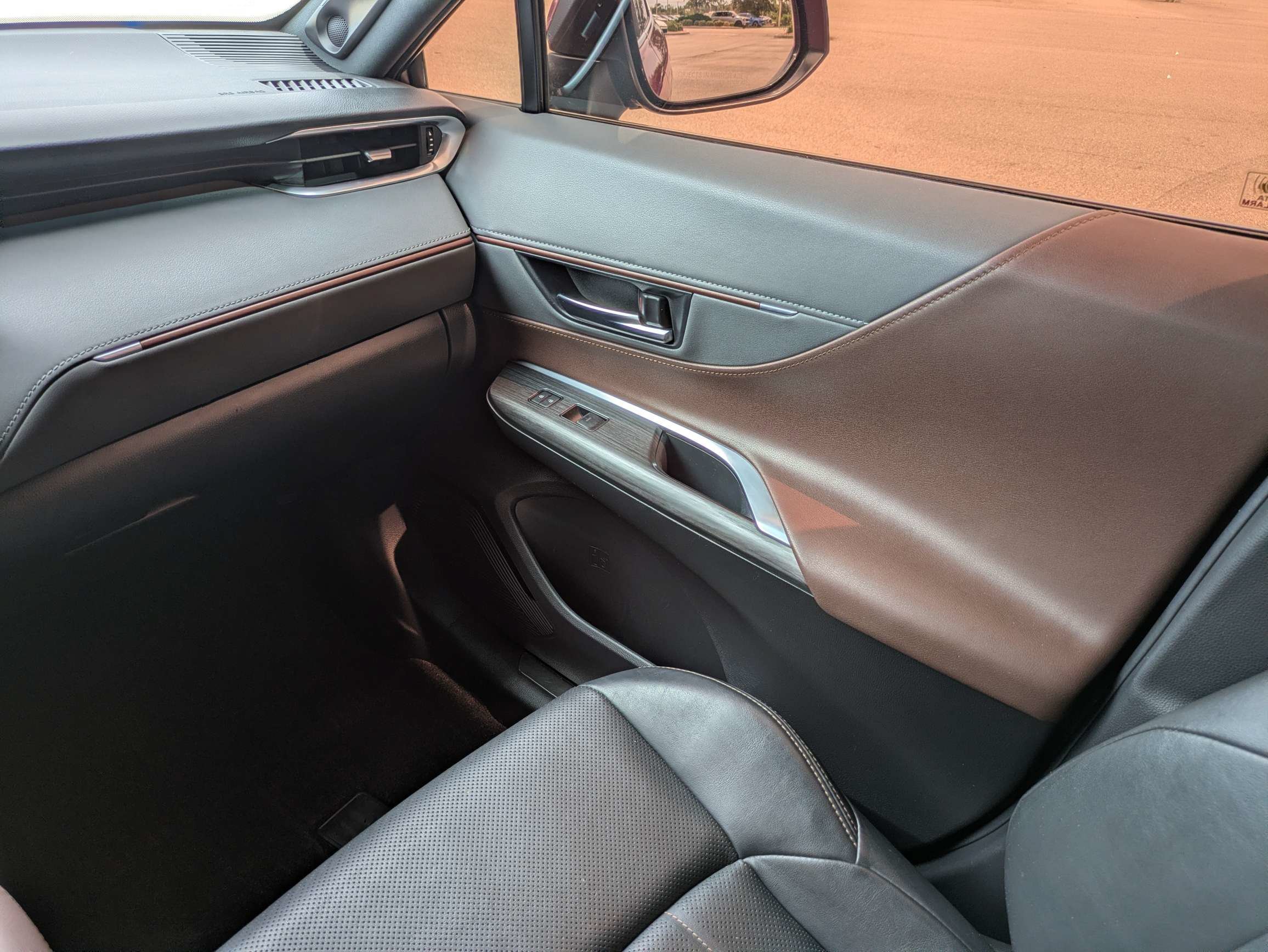 Used 2021 Pearl Toyota Limited image 17