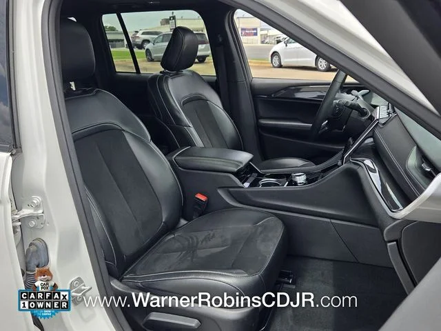 Used 2023 White Jeep Altitude X image 18