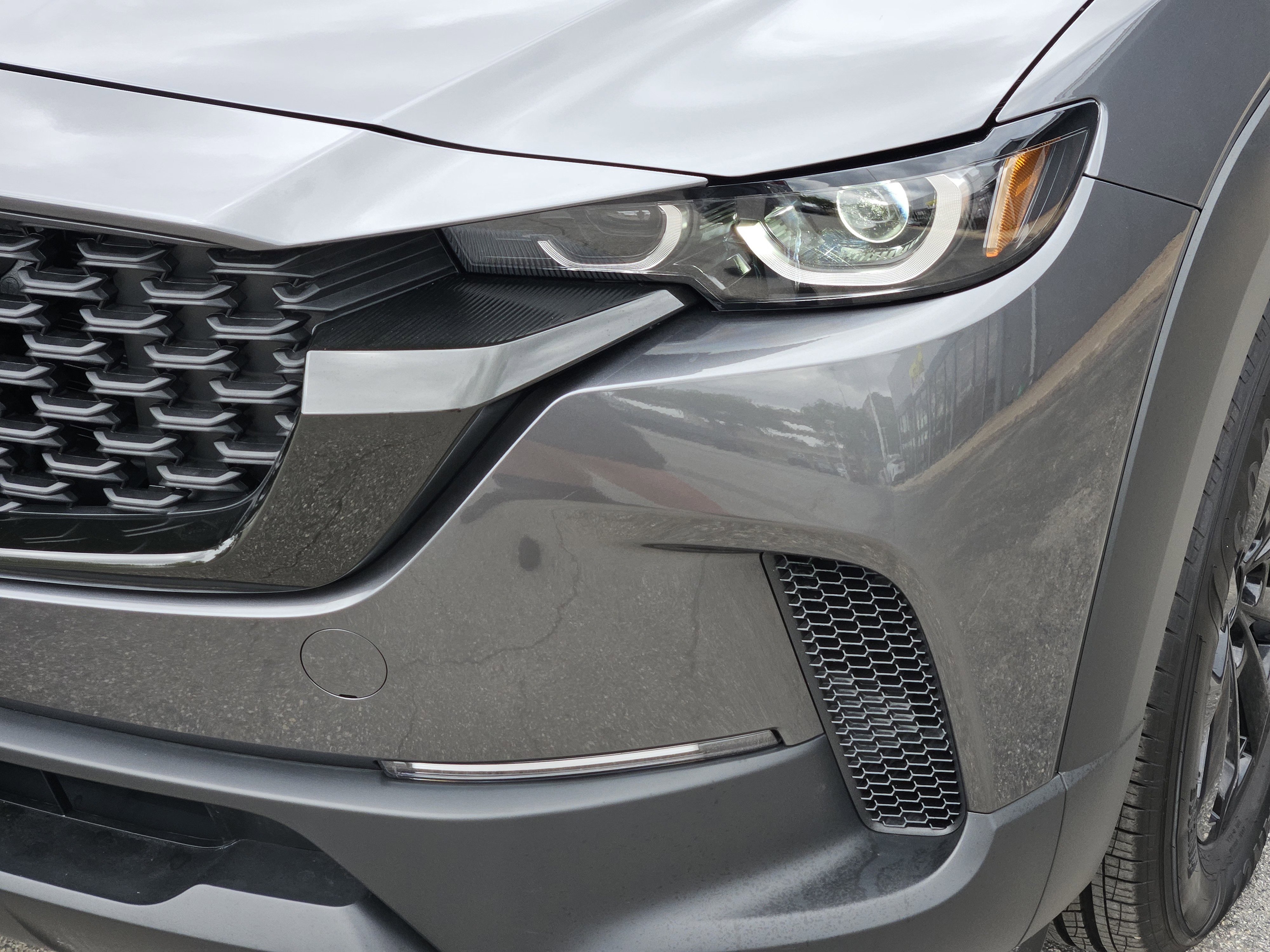 Used 2025  Mazda Preferred image 8