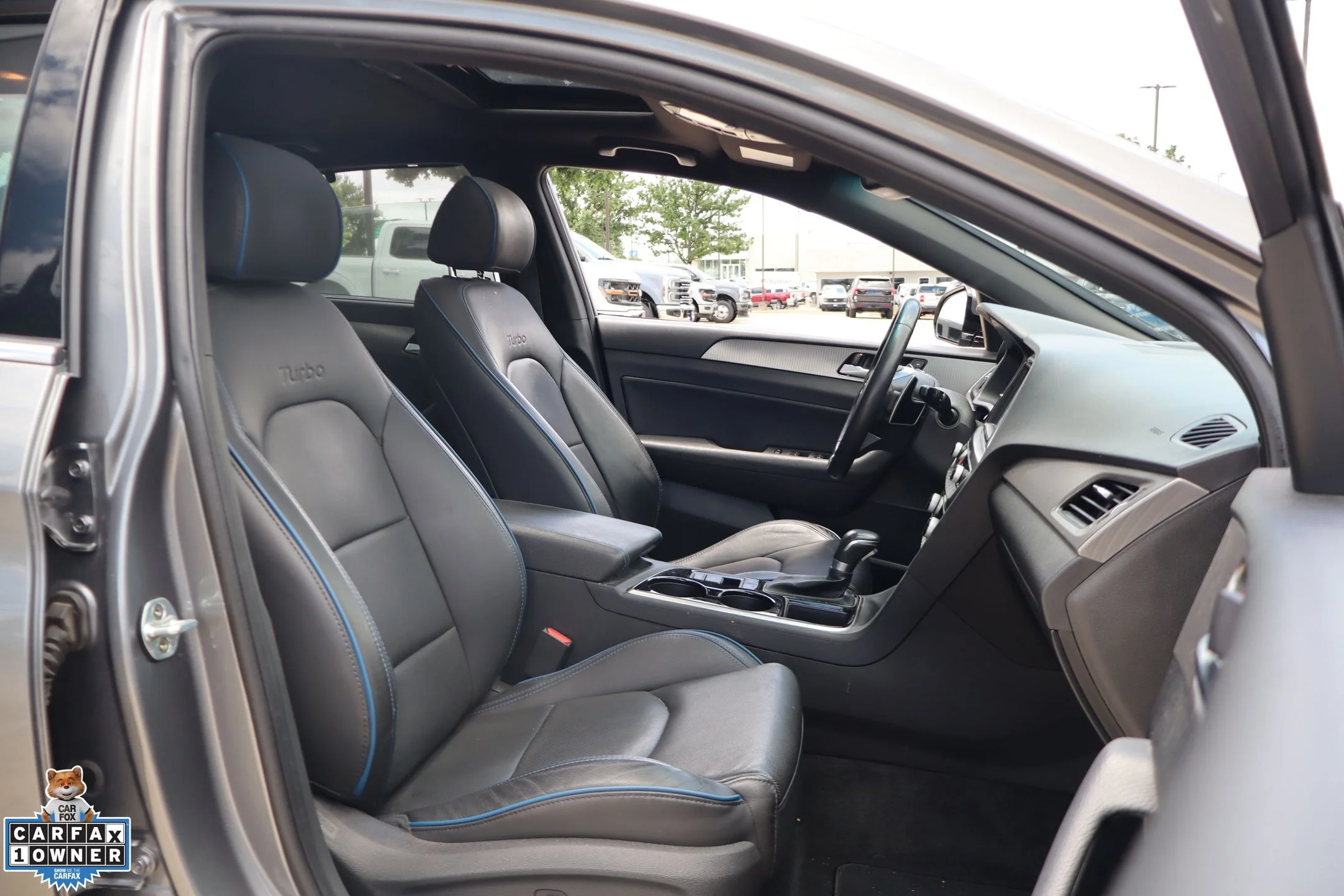 Used 2018 Gray Hyundai Limited image 32