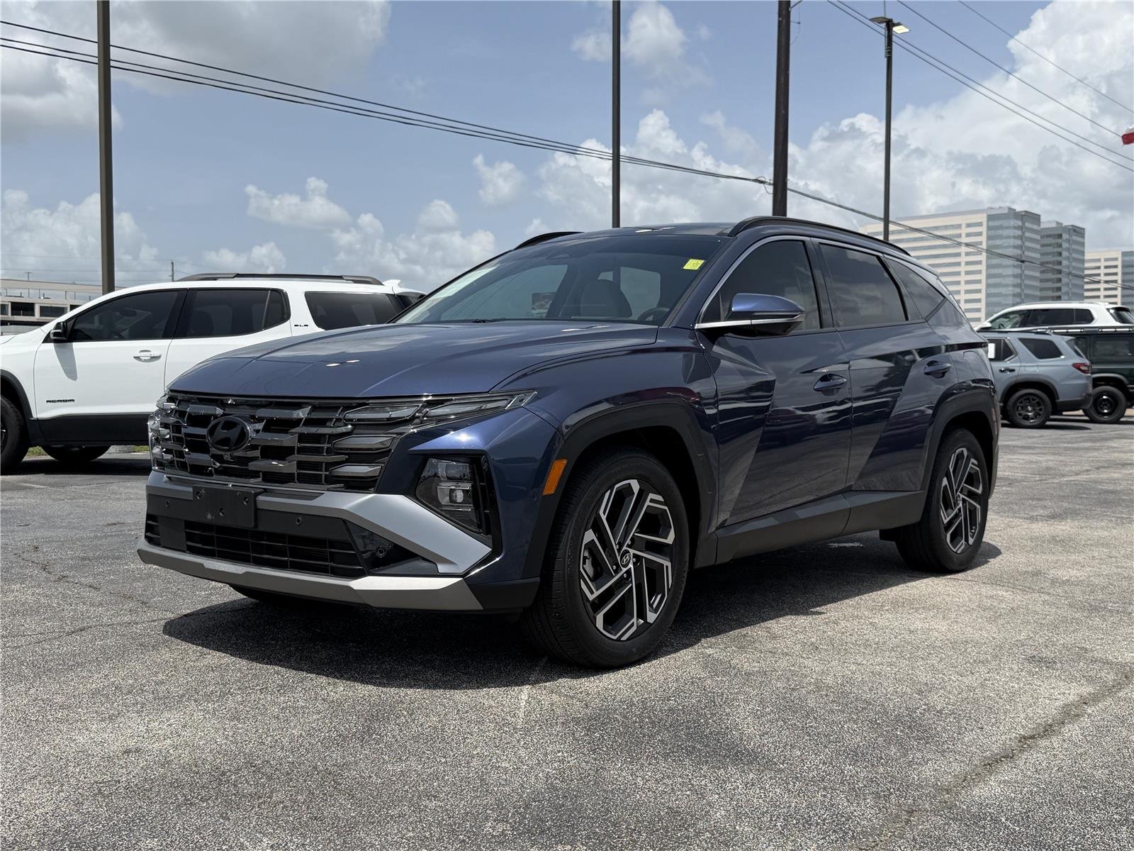 Used 2025 Atlantis Blue Hyundai Limited image 4