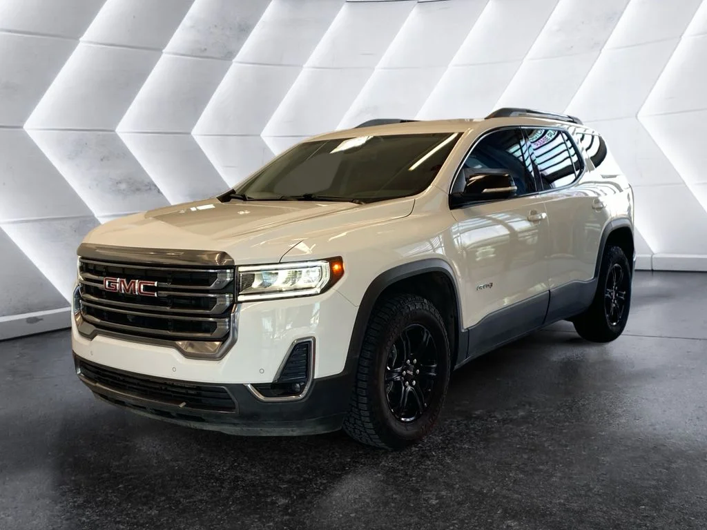 Used 2023 White GMC AT4 image 3
