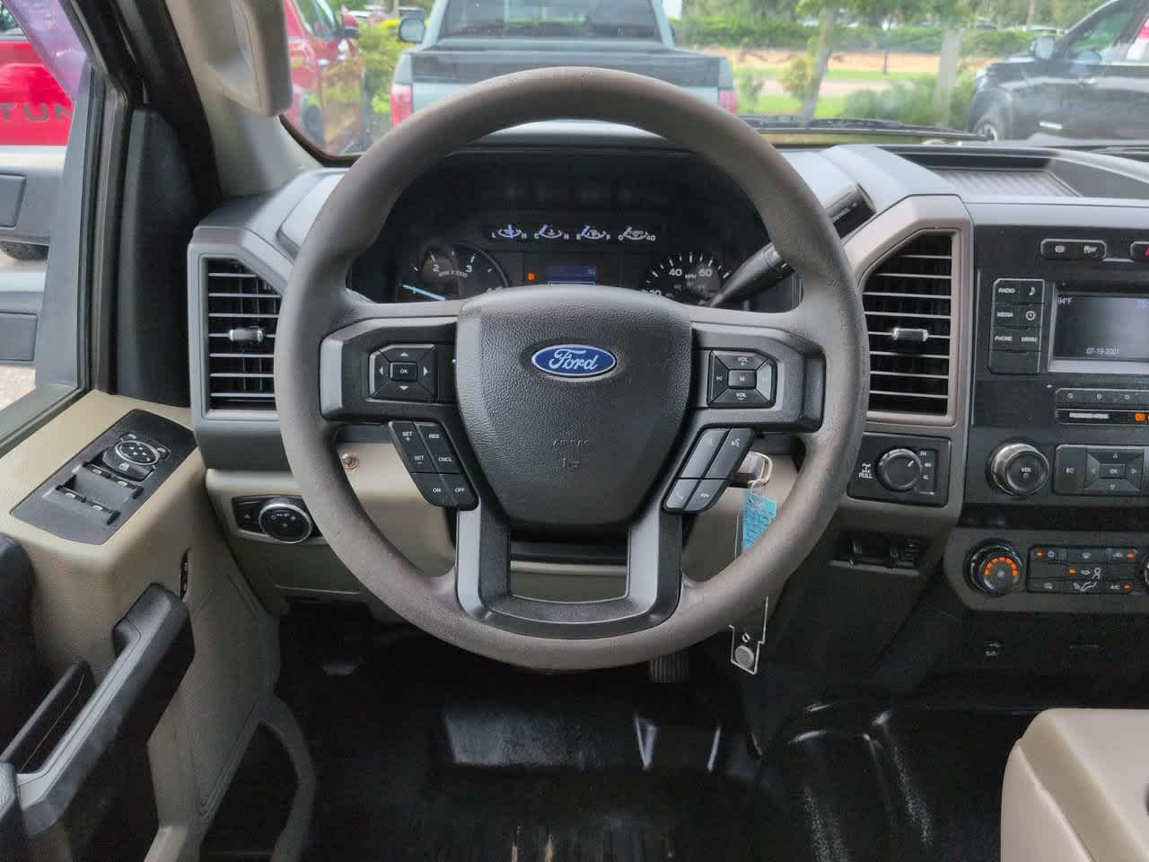 Used 2019 Oxford White Ford XL image 15