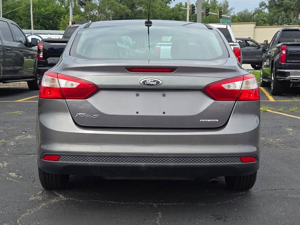 Used 2014 Gray Ford S image 10