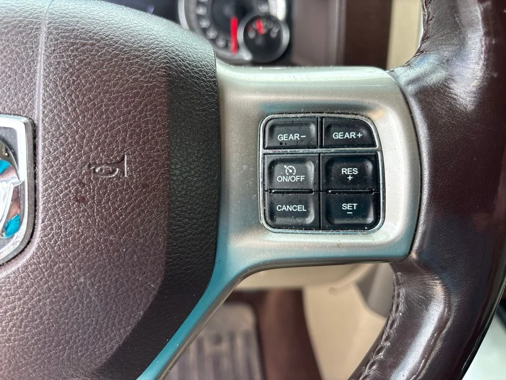 Used 2016 Brilliant Black Crystal Pearlcoat Ram Laramie image 14