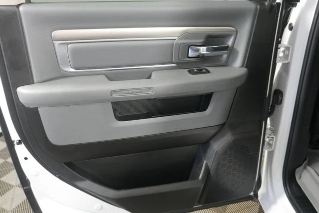 Certified Used 2019 Bright White Clearcoat Ram Warlock image 31