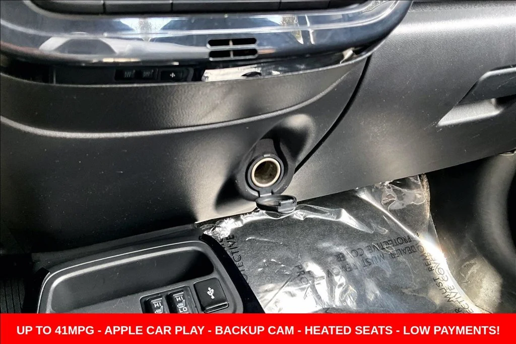 Used 2020 Silver Mitsubishi LE image 19