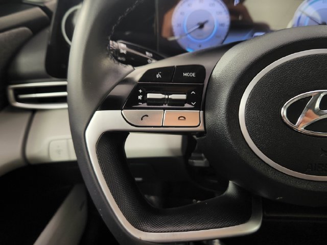 2023 Hyundai Elantra Limited - Photo 23