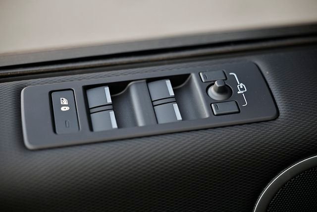 2026 Land Rover Discovery Gemini Edition - Photo 22