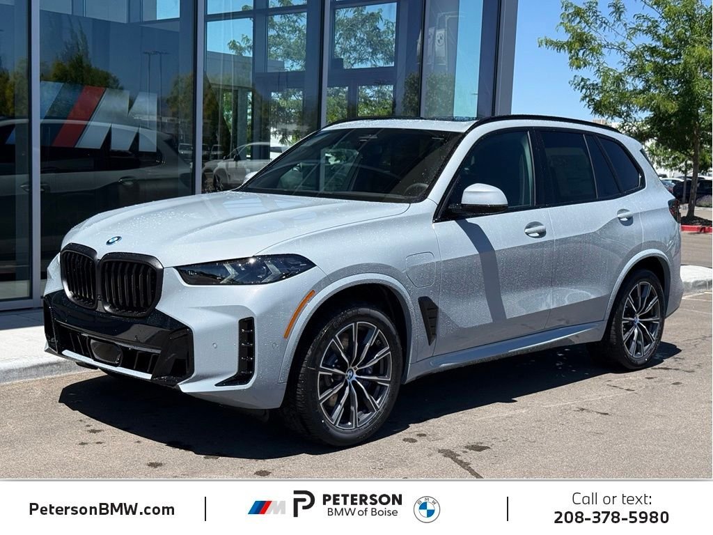 2026 BMW X5 xDrive50e's photo