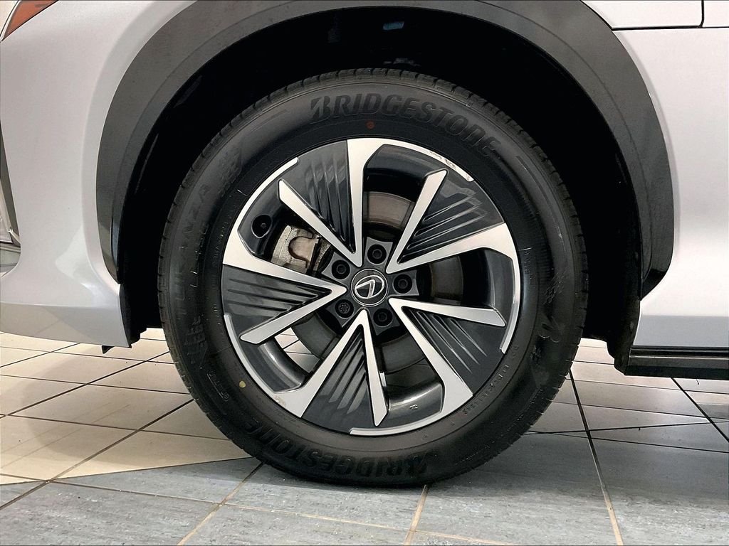 Used 2024 Iridium Lexus 450e Premium image 7
