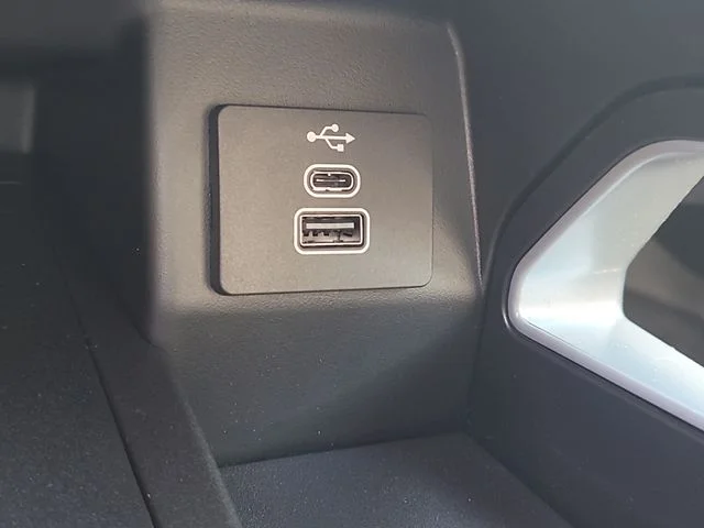 New 2026 Oxford White Ford Lariat image 27