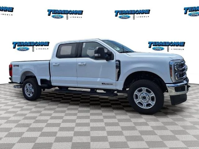 New 2026 Oxford White Ford F-250® XLT image 3