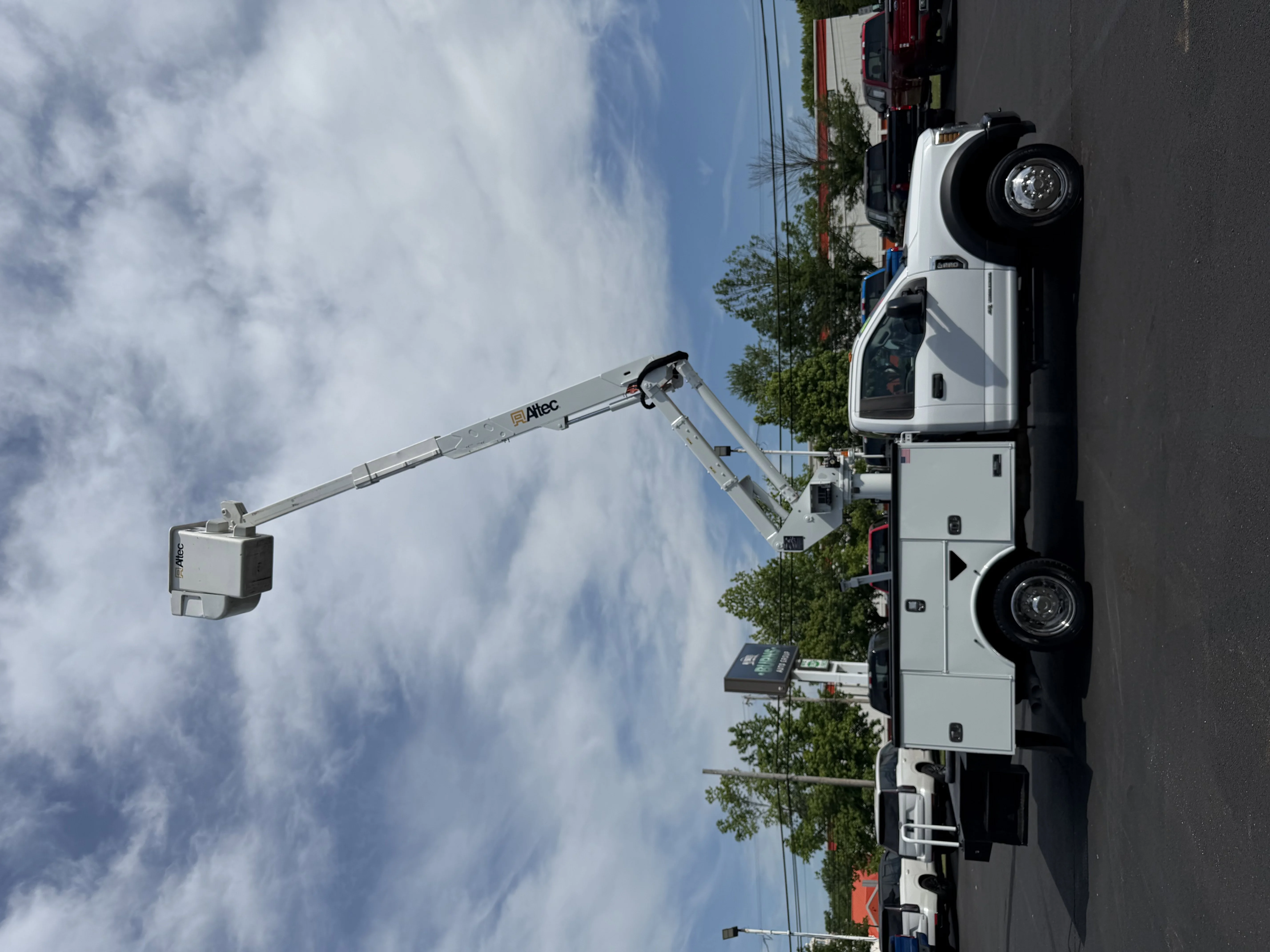 Used 2019 Oxford White   Z1 Ford XLT image 7