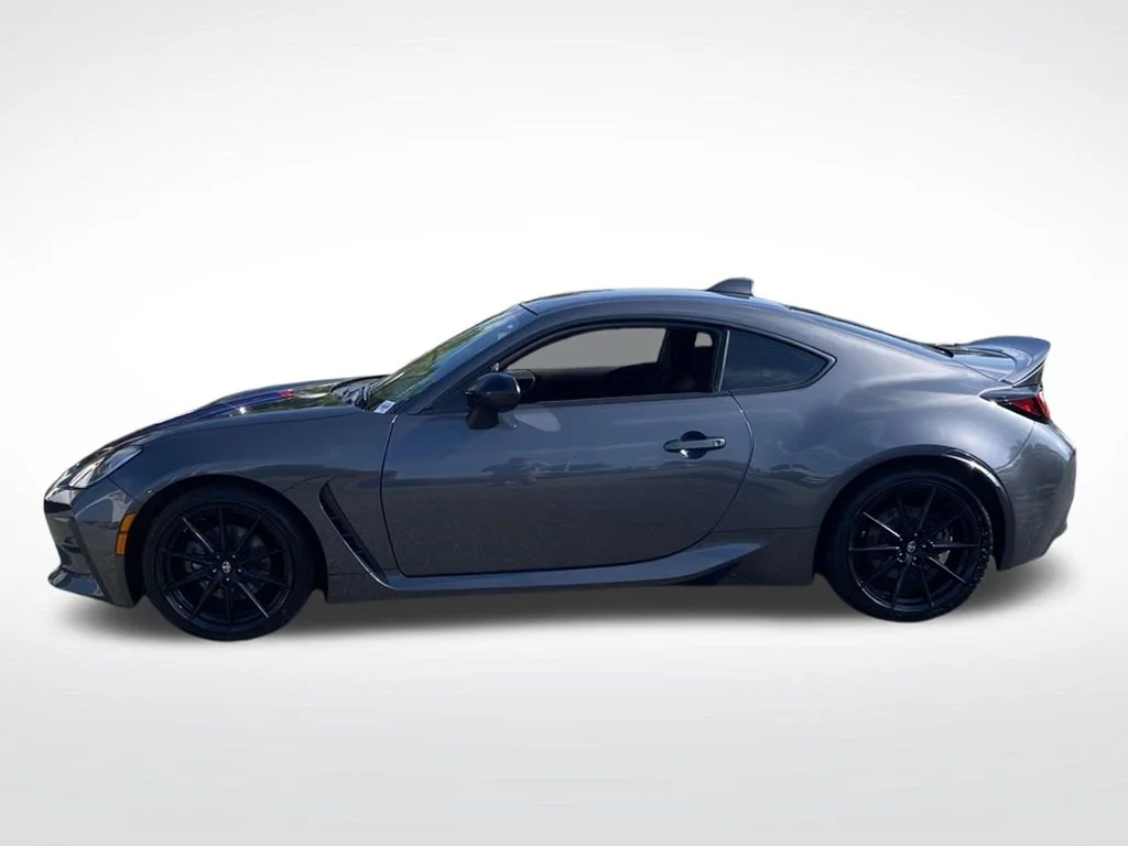 Used 2022  Toyota Premium image 4