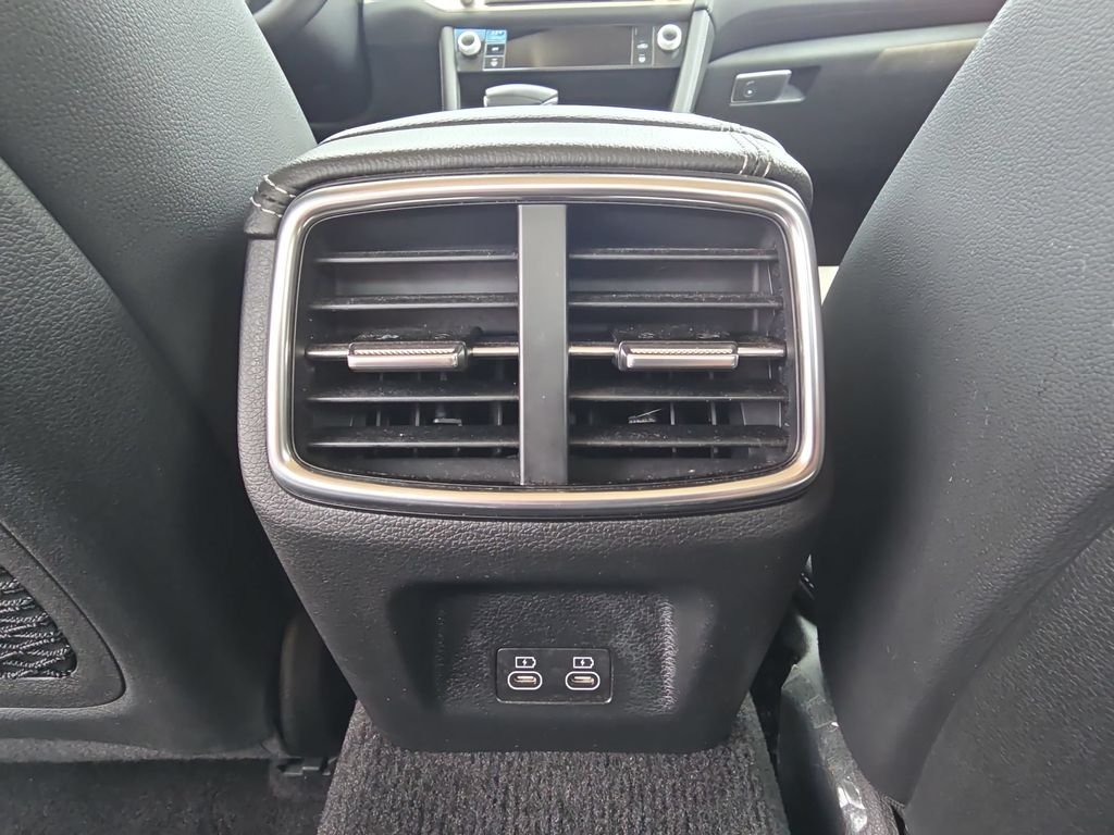 2025 GENESIS G70 Standard - Photo 33