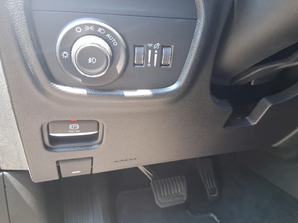 Used 2022 Gray Jeep Limited image 26