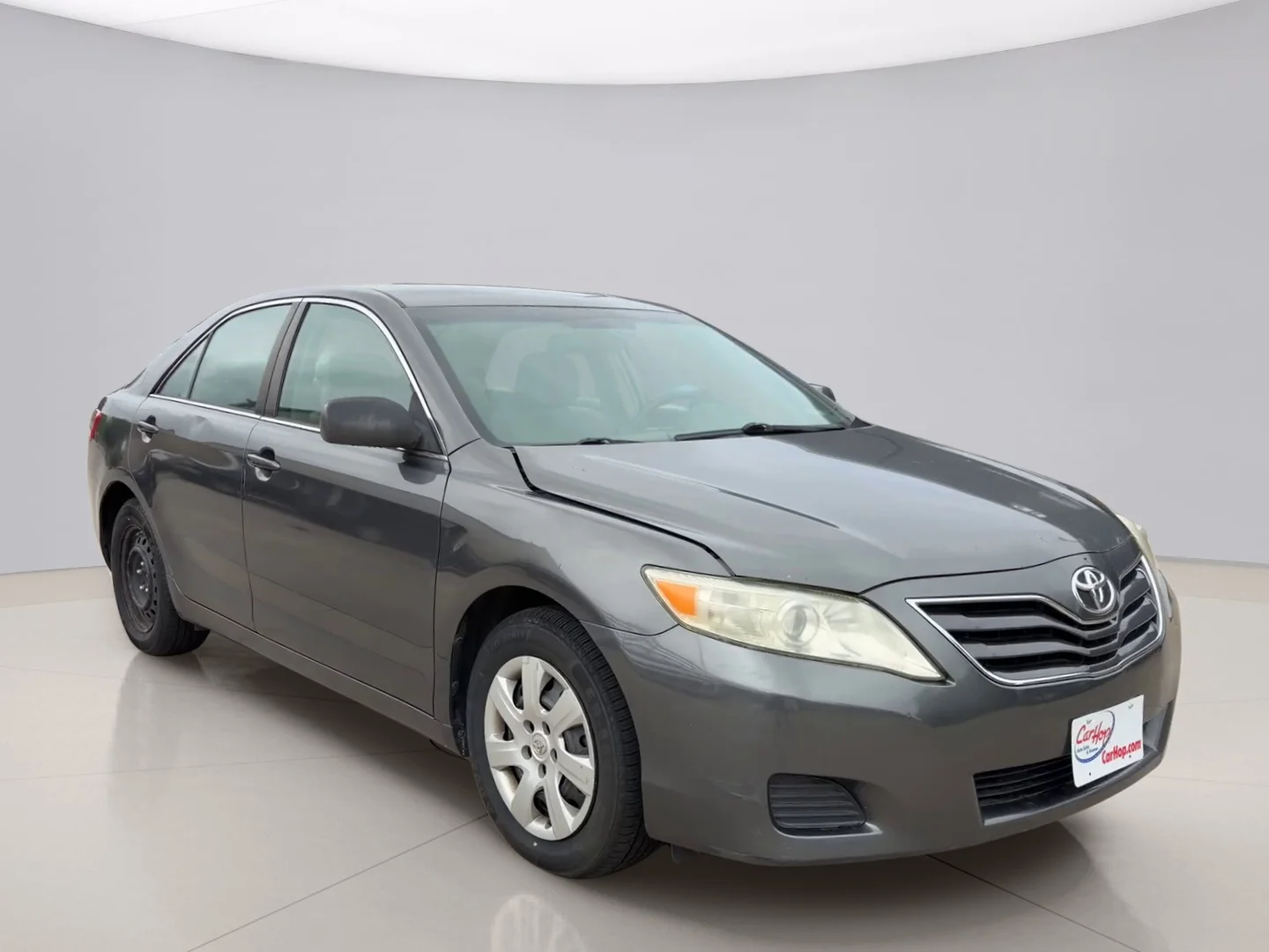 Used 2011 Gray Toyota LE image 7