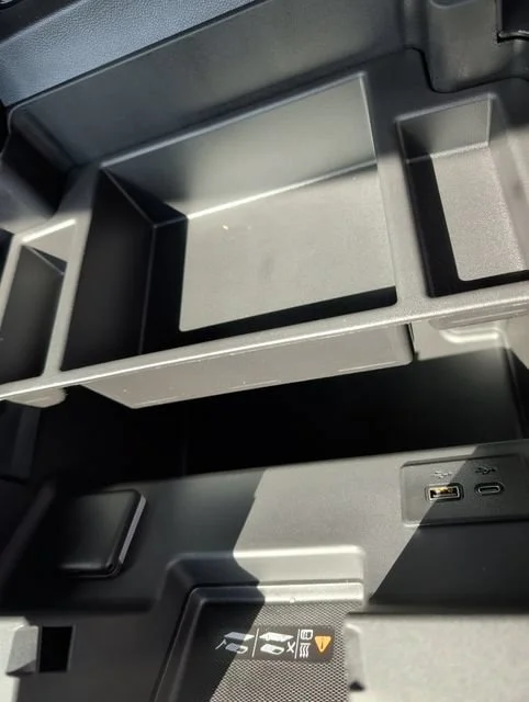 New 2026 Onyx Black GMC SLT image 32